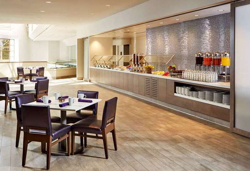 ホテル Hilton Long Beach