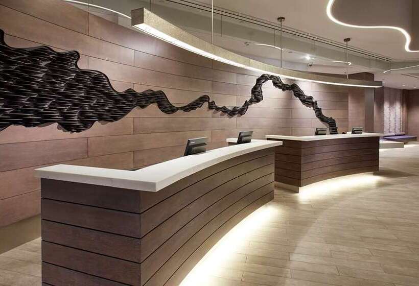 ホテル Hilton Long Beach