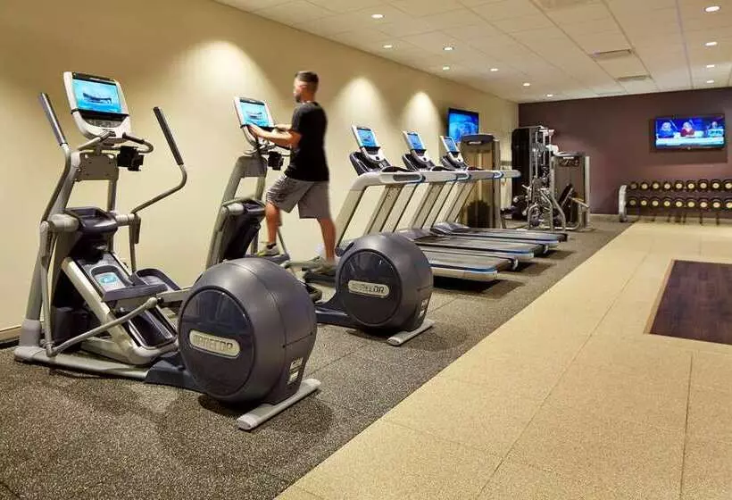 فندق Hilton Long Beach