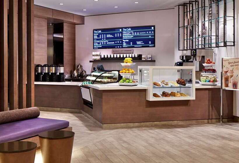 ホテル Hilton Long Beach