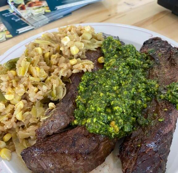 호텔 Inn On The River