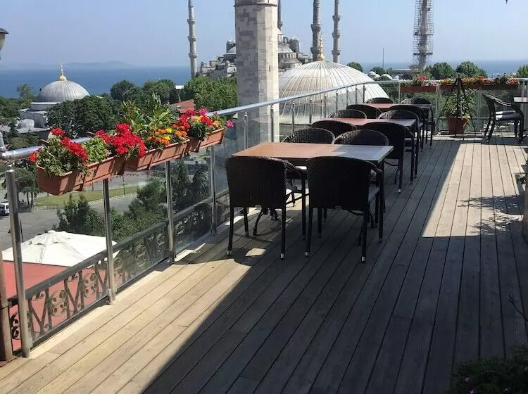 Lapis Inn Hotel & Spa