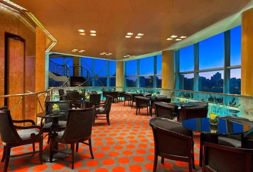 هتل Quinto Centenario