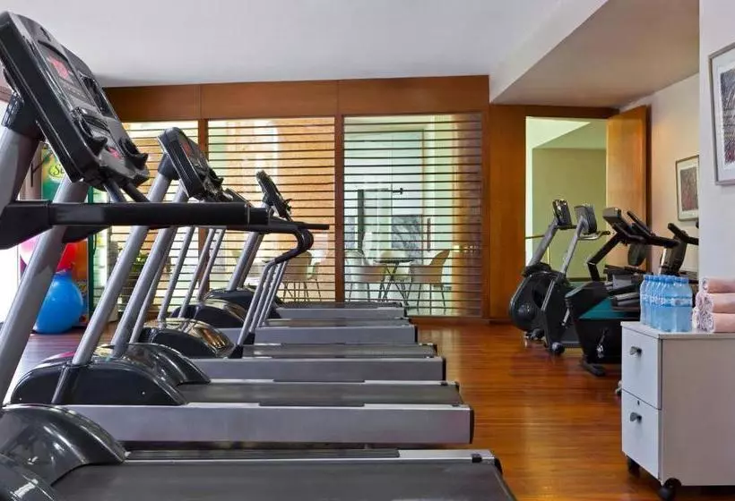 هتل Quinto Centenario