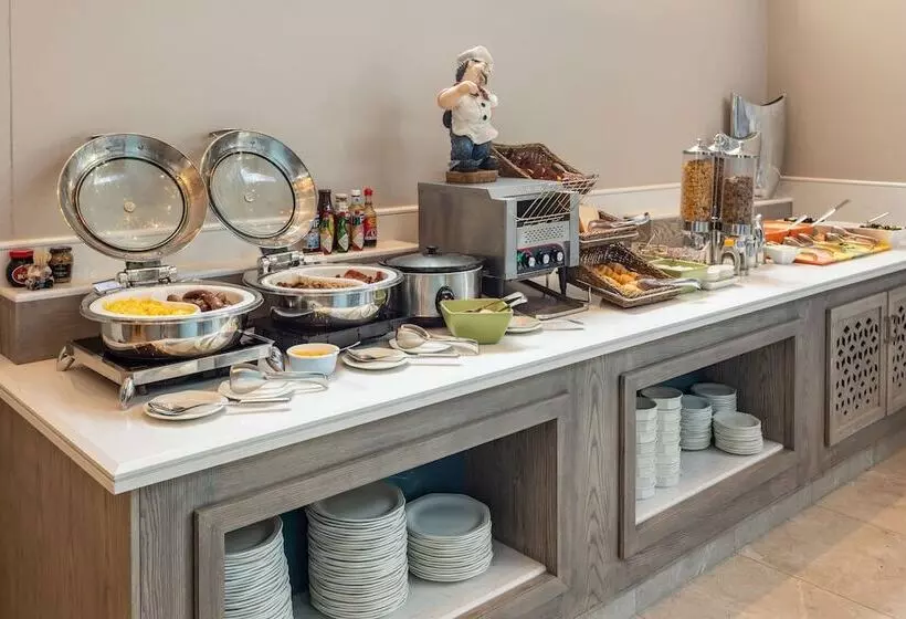 Отель Stayeasy Mbombela