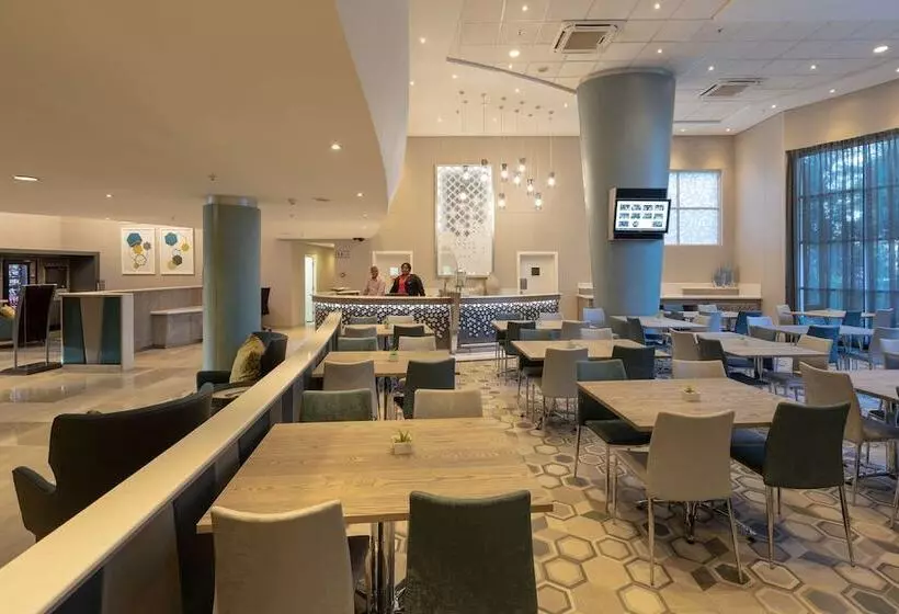 Отель Stayeasy Mbombela