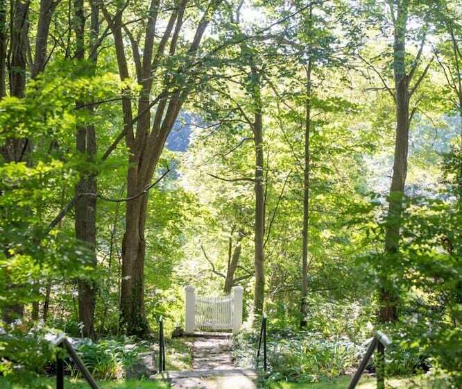 Otel Three Chimneys Inn