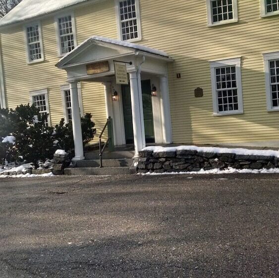 Otel Three Chimneys Inn