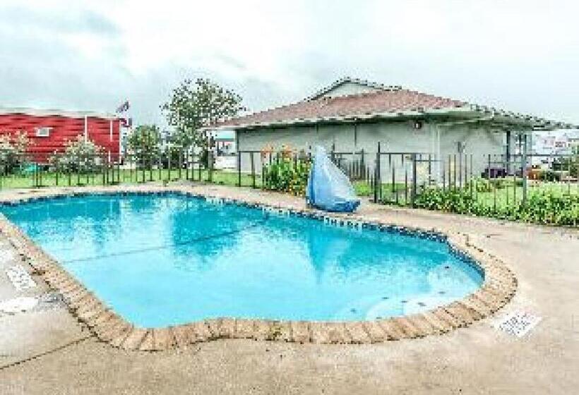 OYO Hotel San Antonio East