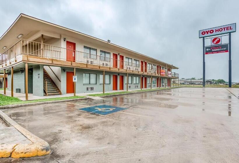 OYO Hotel San Antonio East