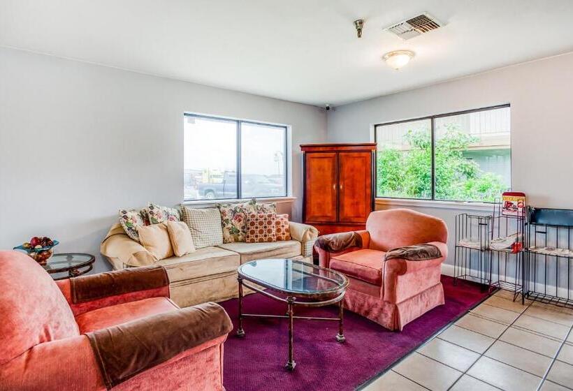 OYO Hotel San Antonio East