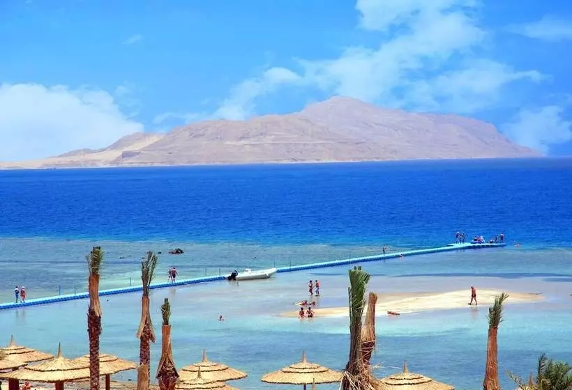 استراحتگاه Coral Sea Imperial Coral Sea Sensatori