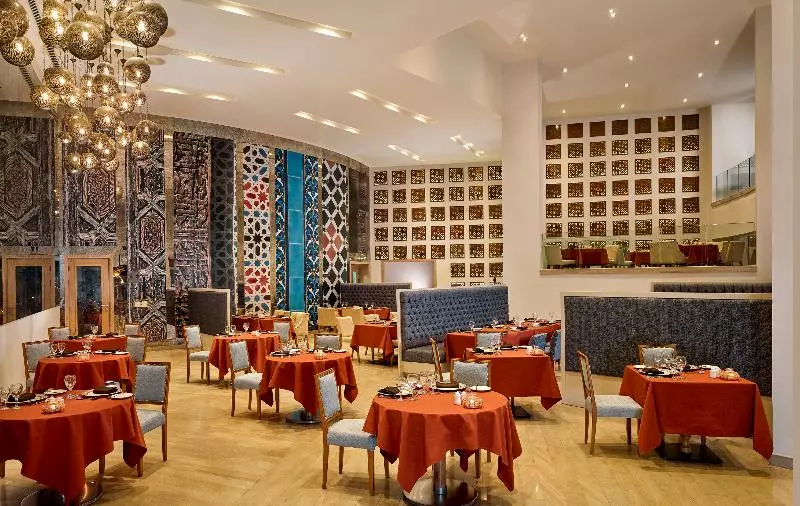 استراحتگاه Coral Sea Imperial Coral Sea Sensatori