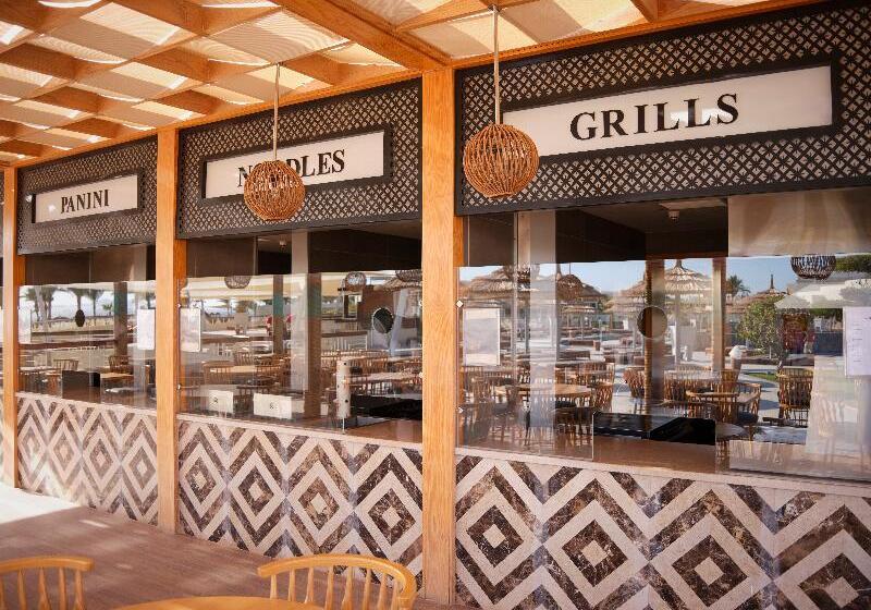 استراحتگاه Coral Sea Imperial Coral Sea Sensatori