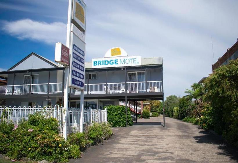 Bridge Motel