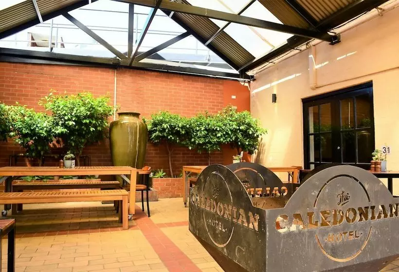 Caledonian Hotel Motel