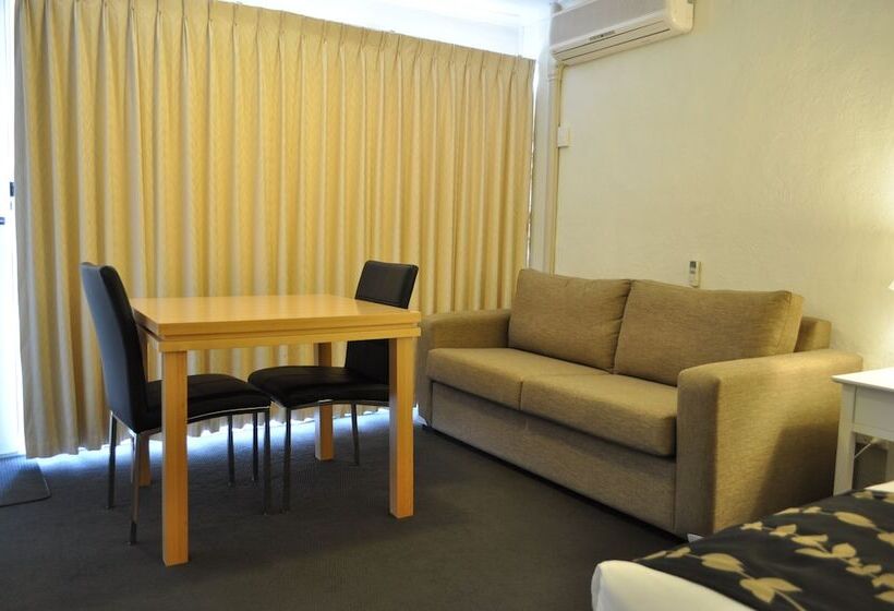 호텔 Albury Burvale Motor Inn