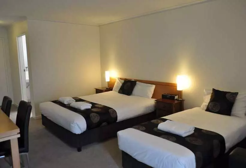 هتل Albury Burvale Motor Inn