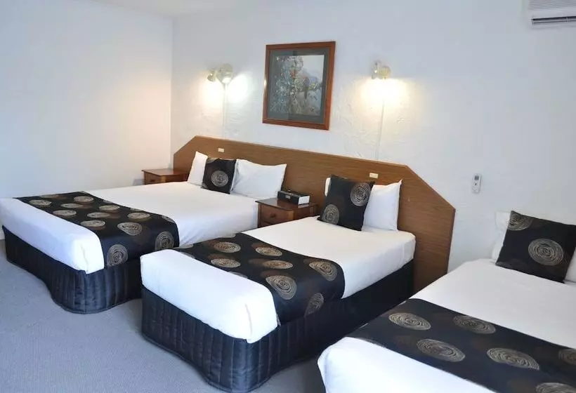 هتل Albury Burvale Motor Inn