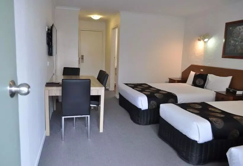 هتل Albury Burvale Motor Inn