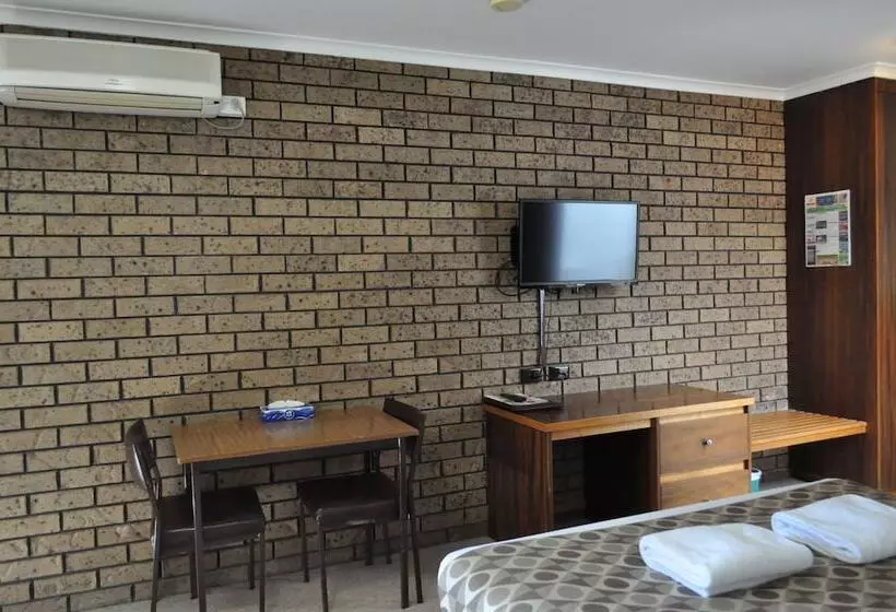 هتل Albury Burvale Motor Inn