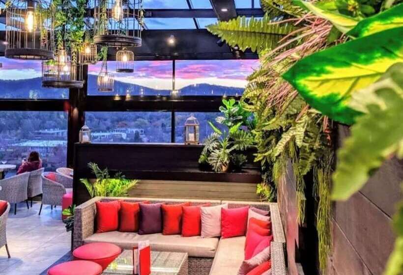 فندق Canberra Rex