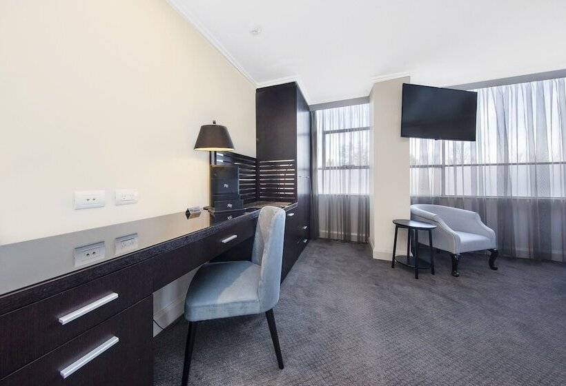 فندق Canberra Rex