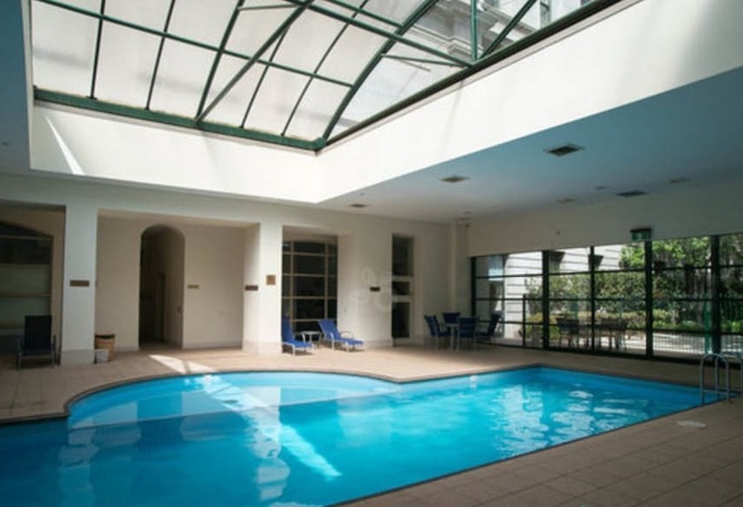 Grand Hotel Melbourne