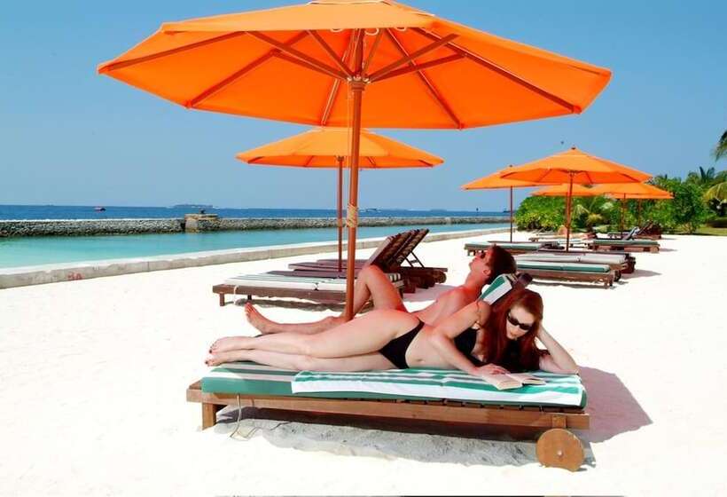 هتل Hulhule Island