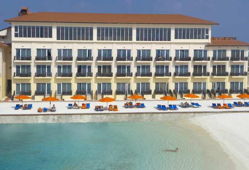 هتل Hulhule Island