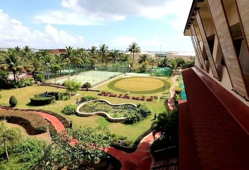 酒店 Hulhule Island