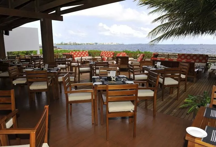 酒店 Hulhule Island