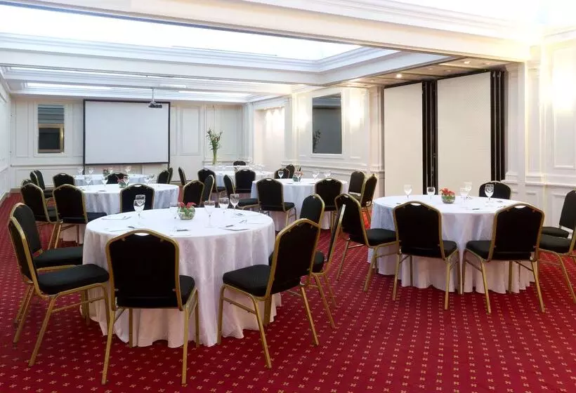 هتل NH Collection Buenos Aires Crillon