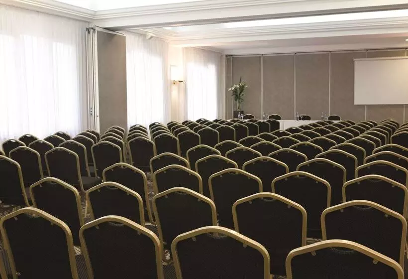 هتل NH Collection Buenos Aires Crillon