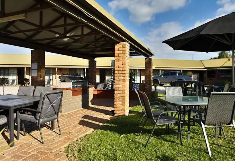 فندق Statesman Motor Inn