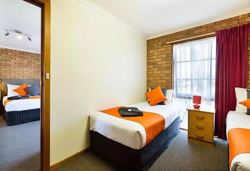 فندق Statesman Motor Inn