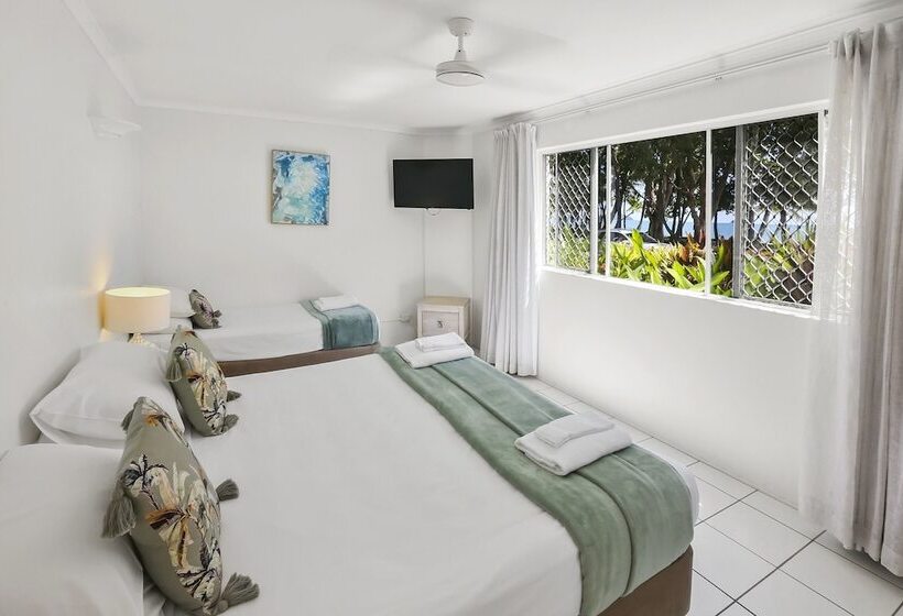 Agincourt Beachfront Apartments