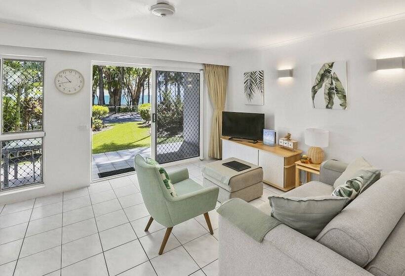 Agincourt Beachfront Apartments