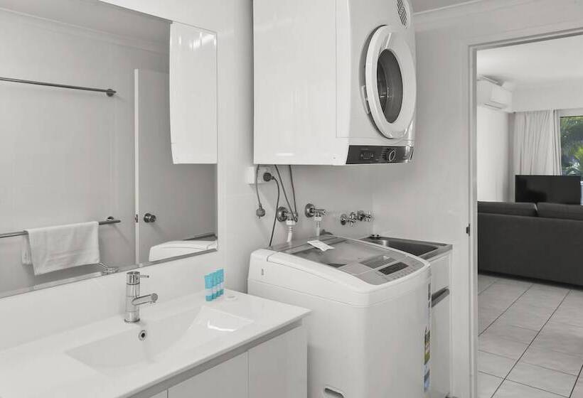 Agincourt Beachfront Apartments