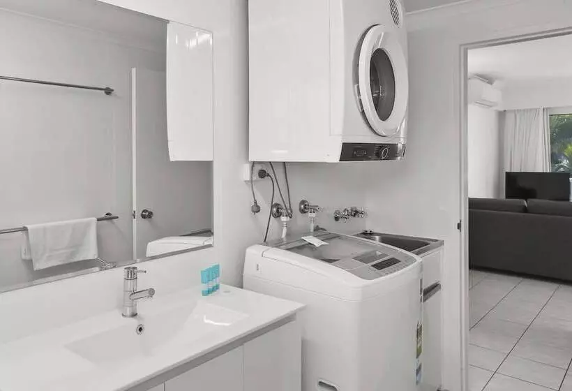 Agincourt Beachfront Apartments