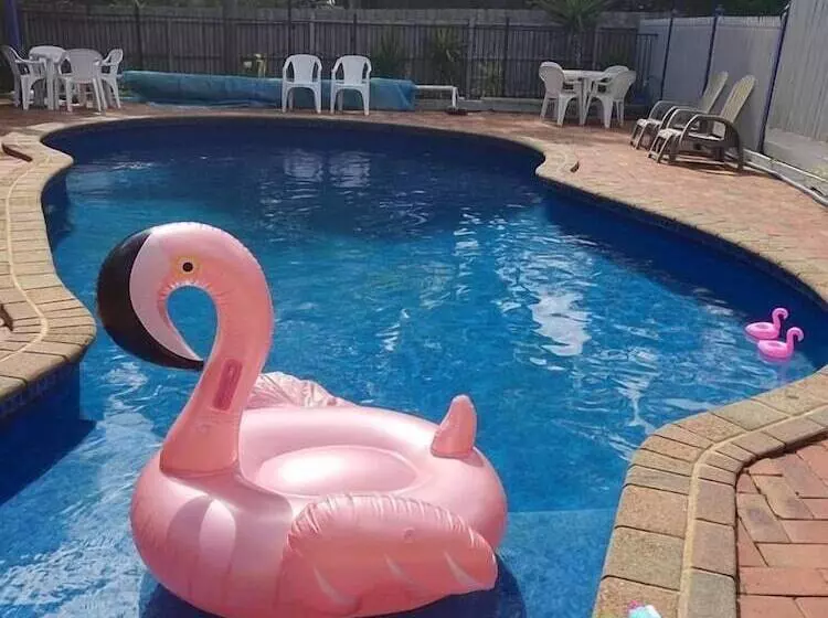 Coachman Motel And Holiday Units