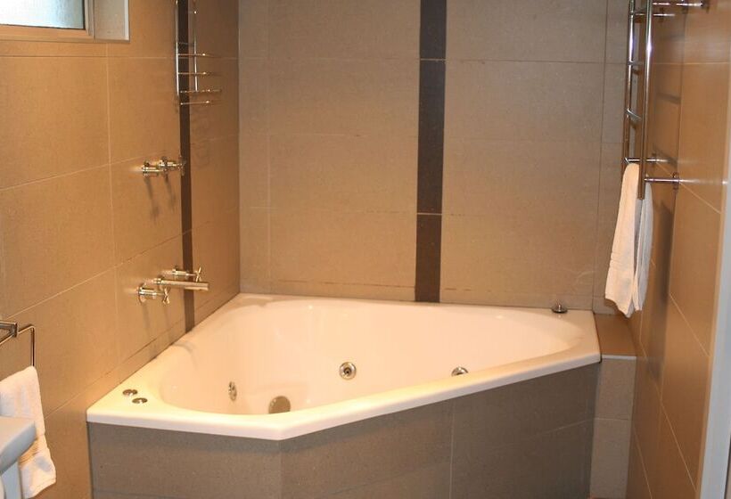 Coachman Motel And Holiday Units