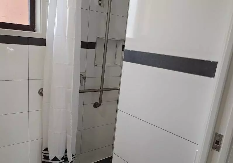 Coachman Motel And Holiday Units