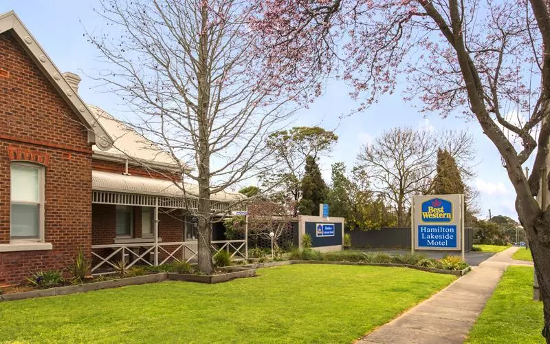 Hamilton Lakeside Motel