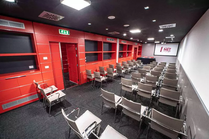 Hamilton Lakeside Motel