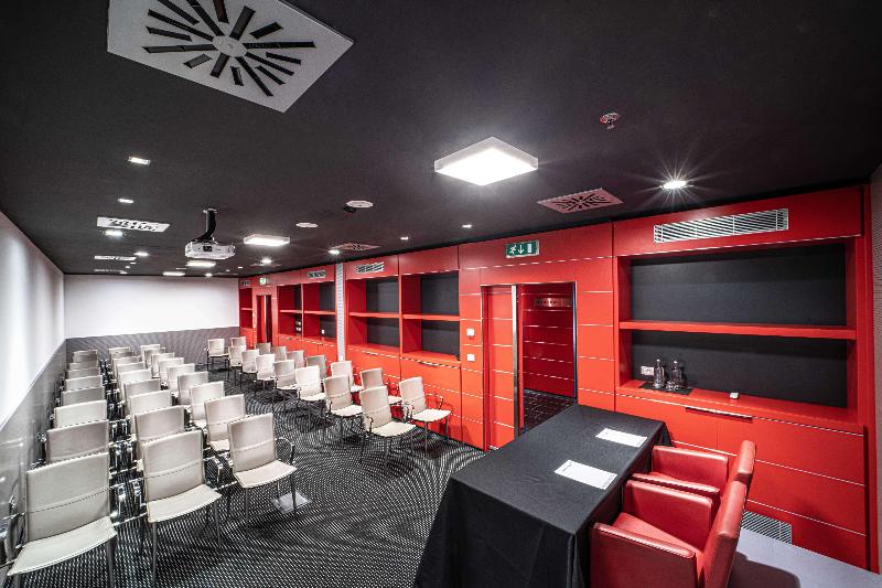 Hamilton Lakeside Motel