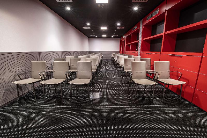 Hamilton Lakeside Motel