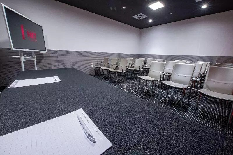 Hamilton Lakeside Motel