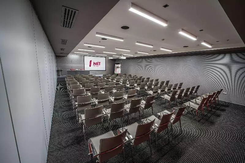 Hamilton Lakeside Motel