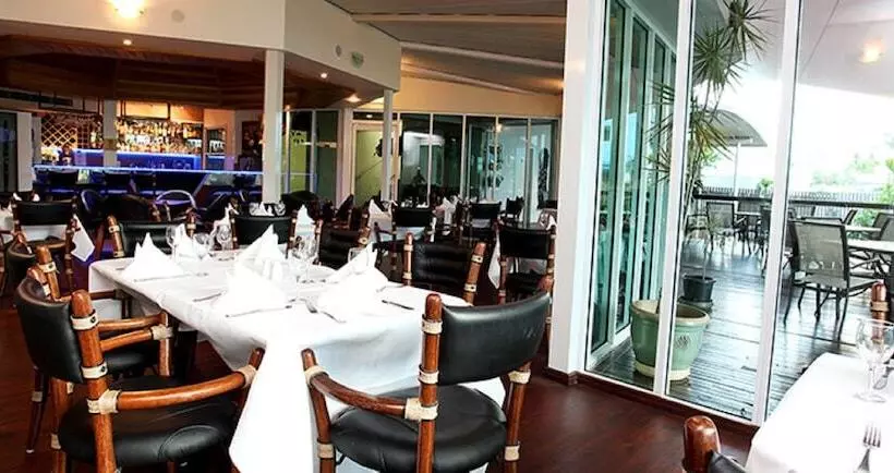 בית מלון כפרי Cairns Sheridan